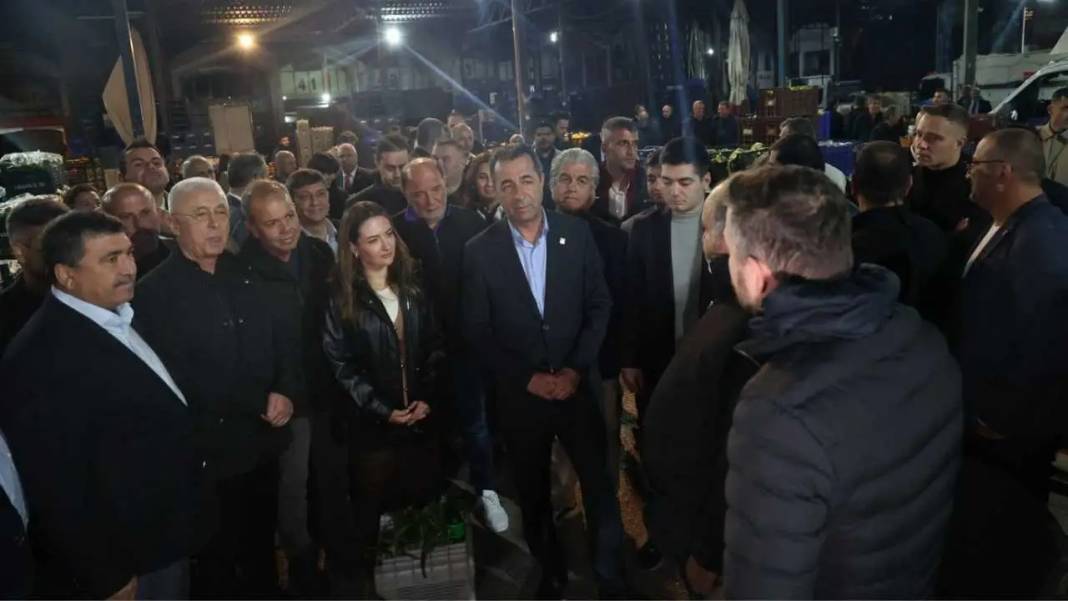CHP Antalya’dan Sabahın İlk Işıklarıyla Hal Çıkarması! 6
